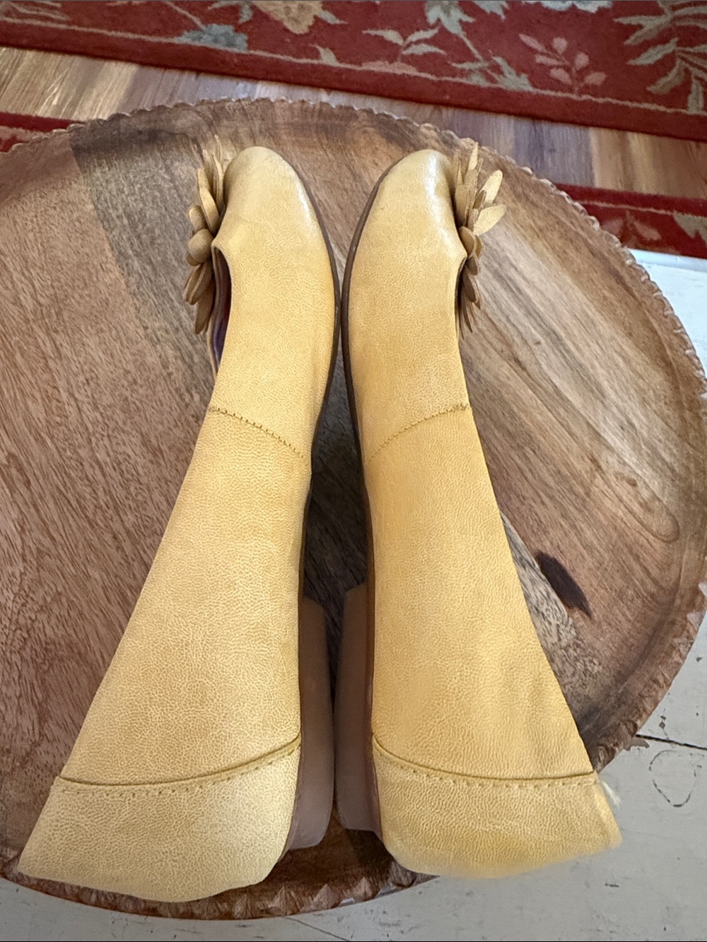 b.o.c. Born Concepts Shoes Wm 8 Yellow Faux Leather Ballet Flat Flower Summer - Picture 8 of 9